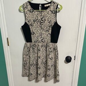 0104 Rewind women’s Black‎ and Cream Midi Dress size medium